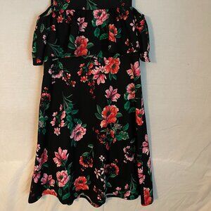 New Black Floral A-Line Dress with Ruffle Chest – Medium